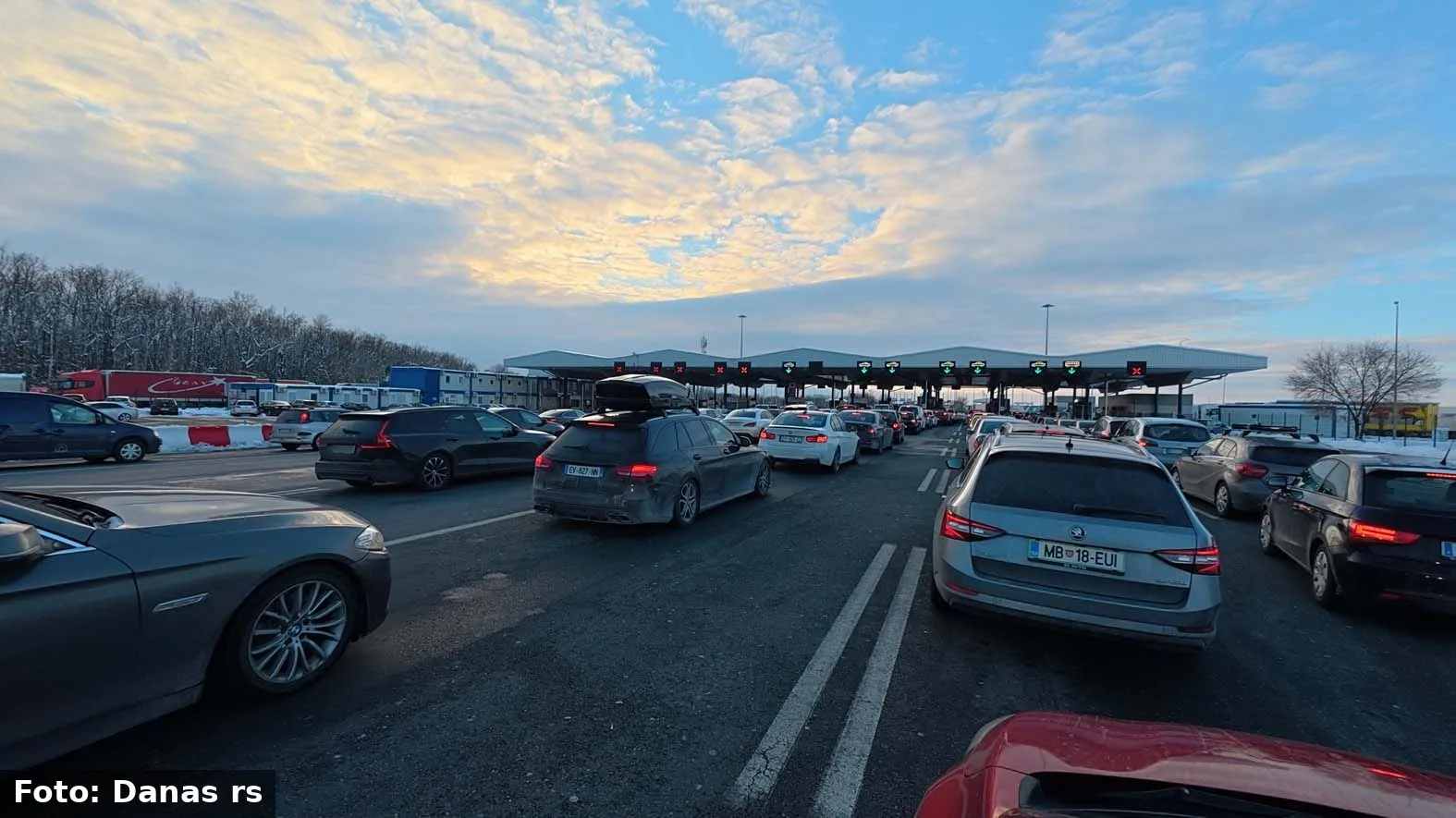 AMSS: Magla na putevima južne i jugozapade Srbije, u višim planinskim predelima mraz i poledica