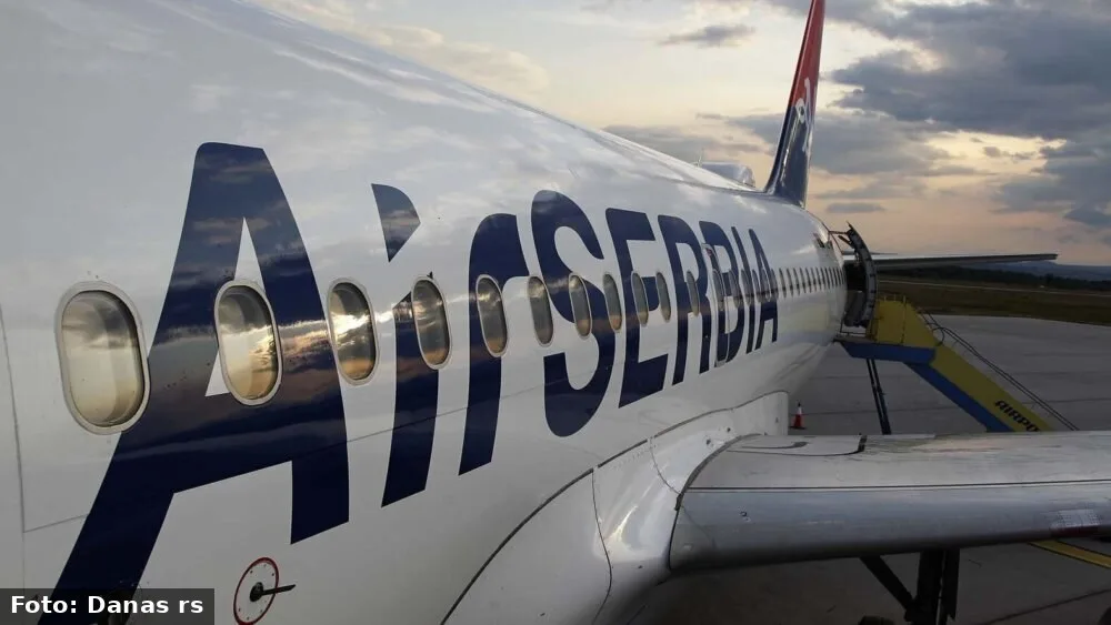 Dnevnik.hr: Evakuisani putnici iz aviona Er Srbije u Splitu zbog dojave o bombi, policija nije pronašla eksplozivnu napravu