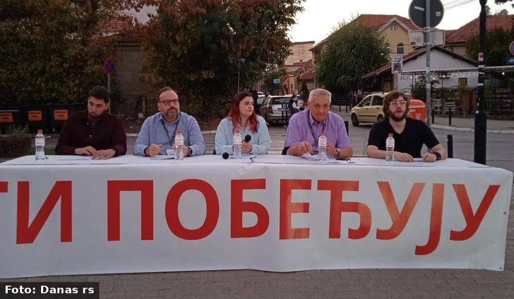 „Kako smo došli do toga da je Srbija raj za investitore, a pakao za radnike?”: Tribina Studentske liste u Kragujevcu