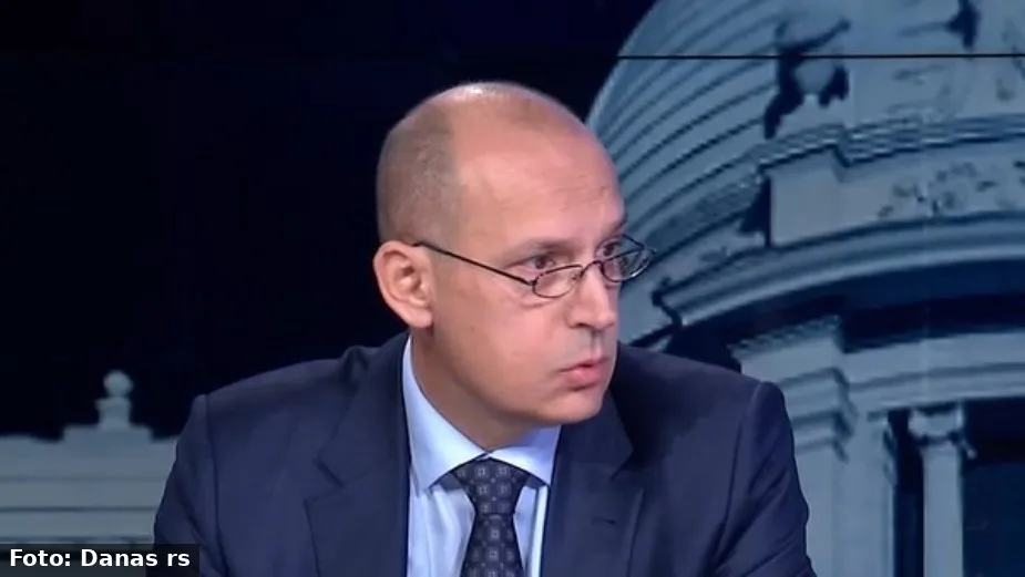 Liste čekanja – posledica blokada ili pogubne politike SNS